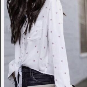 Rails tie front button up ‘ scribble heart’ shirt M